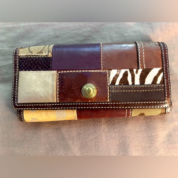 Coach Handbags - Coach Wallet